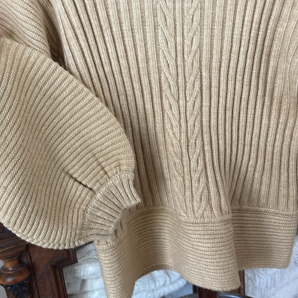 Toccin (NY) Sonia Sweater NWT - Picture 3 of 6